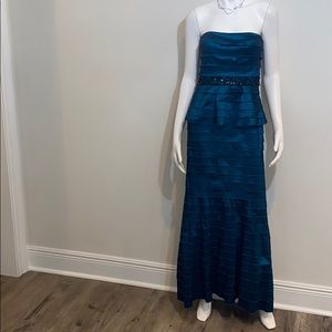 ADRIANNA PAPELL OCCASIONS DRESS SIZE 8